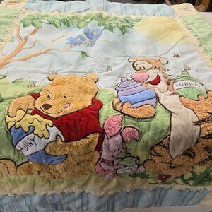 Dinsey Winnie the Pooh Tigger Baby Crib Quilt raised soft print